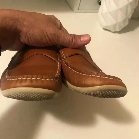 Prada tan color slipper. Great for skinny foot - Picture 8 of 12